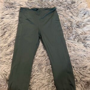 Totalities capri leggings